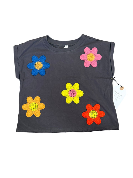 Crochet flowers sleeveless shirt