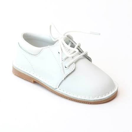 Lace up white shoe 5012